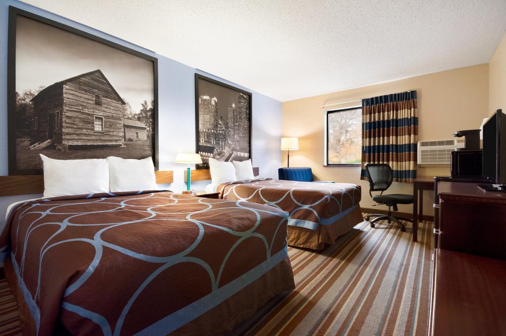 Super 8 By Wyndham Charlotte University Rom bilde